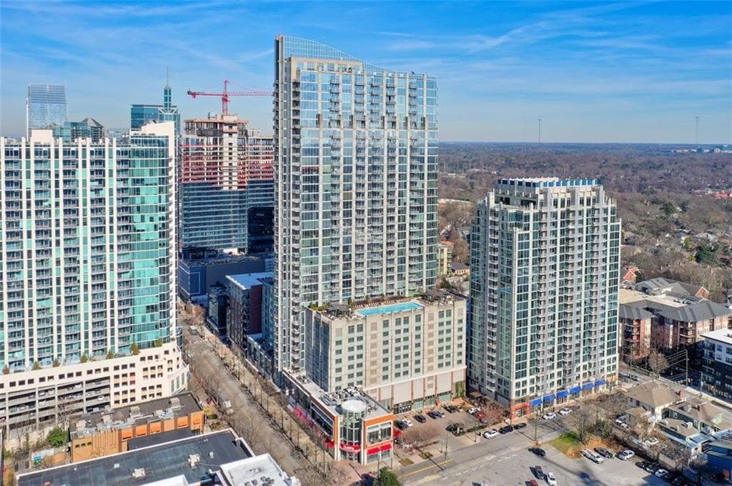 1 bedroom, 1 bathroom, 885 sq ft condominium sold at 855 Peachtree Street 601, Atlanta, GA 30308