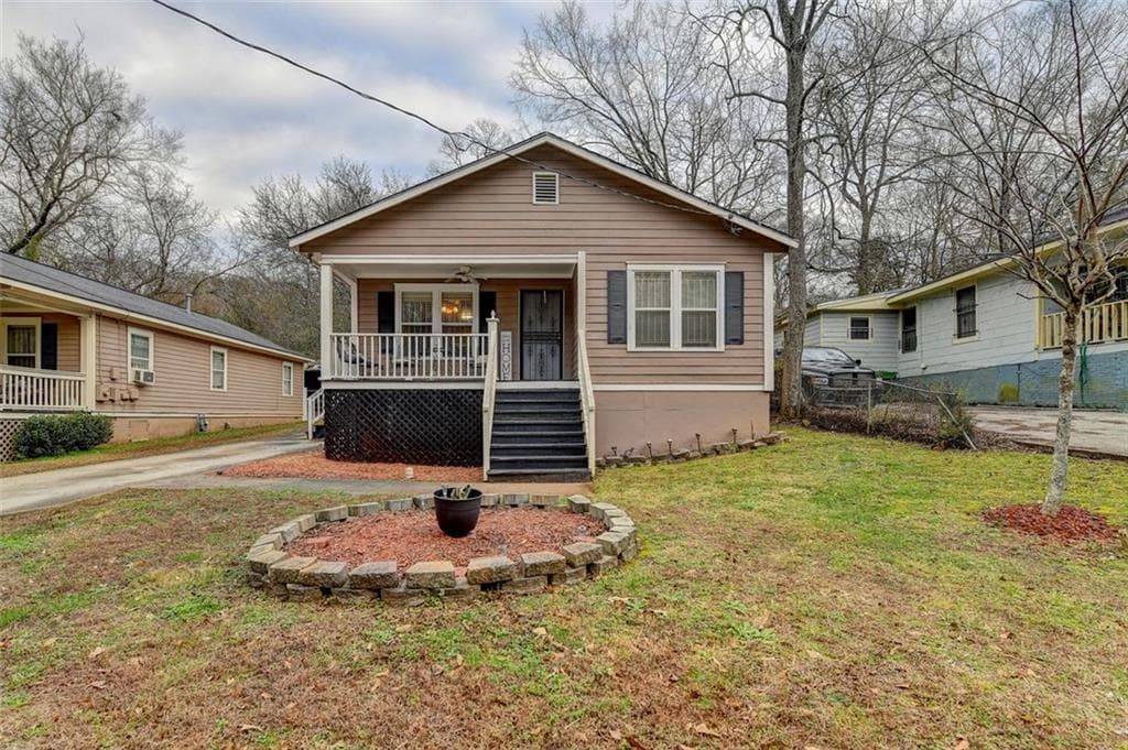 4 bedroom, 2 bathroom, 1,040 sq ft single family residence sold at 1420 GAULT Street, Atlanta, GA 30315