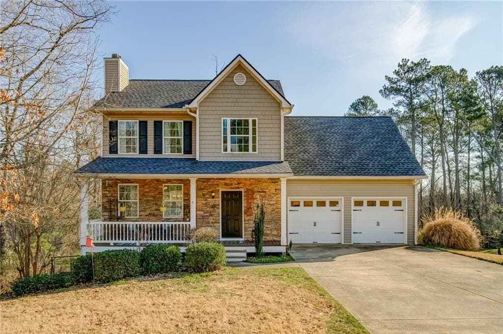 3 bedroom, 3 bathroom, 2,077 sq ft single family residence sold at 179 Levi Street, Calhoun, GA 30701