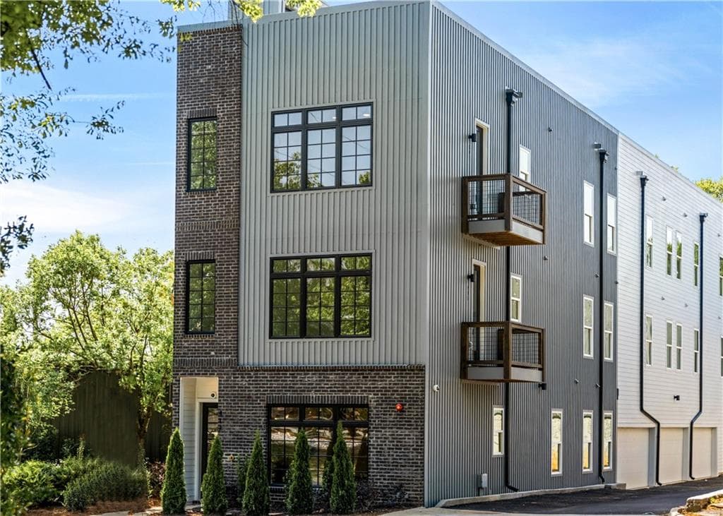417 E College Avenue 301, Decatur, GA 30030 — most recent listing photo