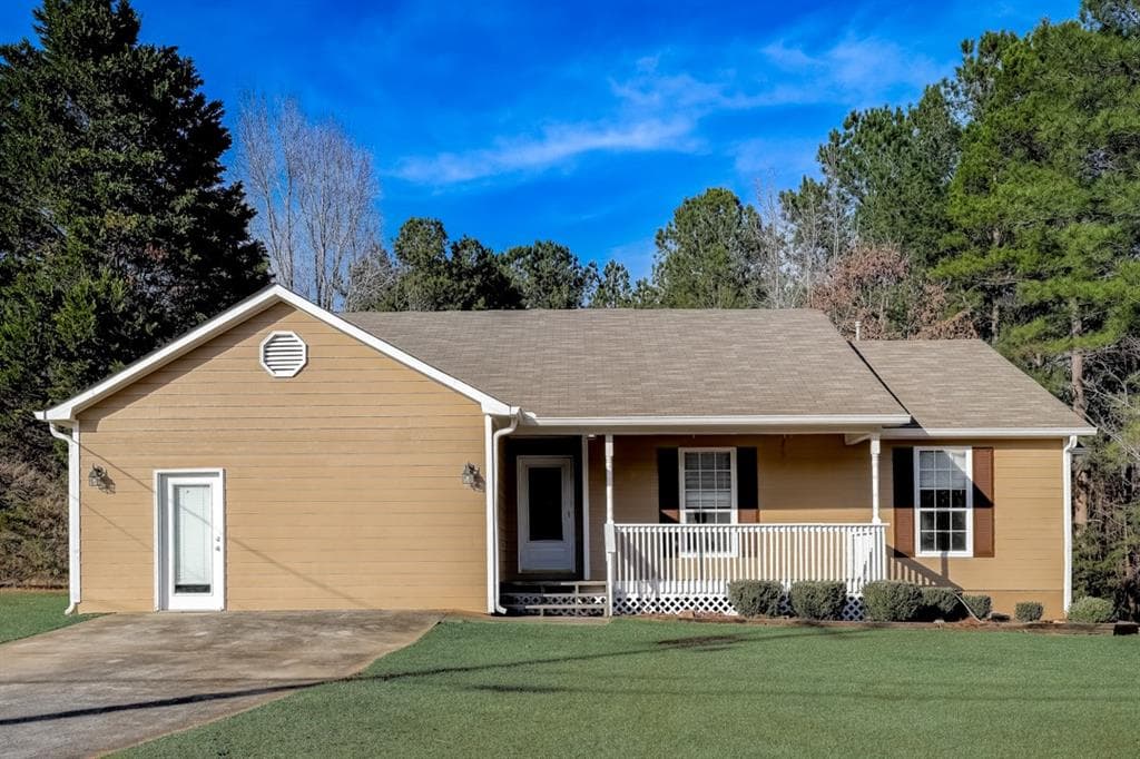135 Loneoak Drive, Brooks, GA 30276 — most recent listing photo