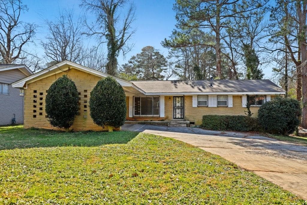 3 bedroom, 2 bathroom, 1,229 sq ft single family residence sold at 3671 Mecklinburg Place, Decatur, GA 30032