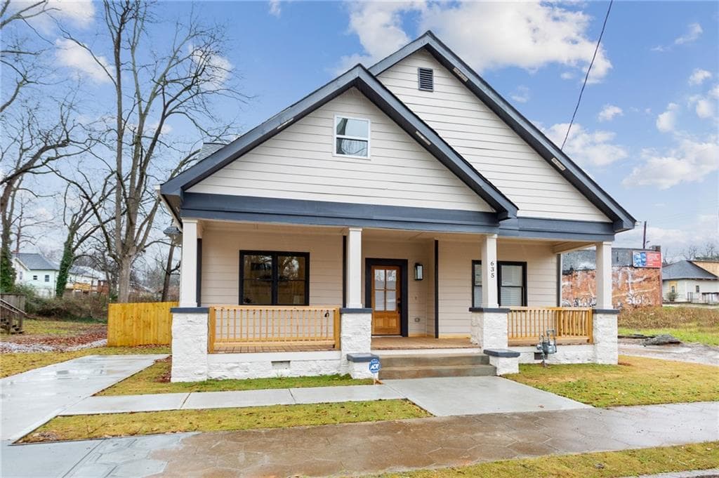 4 bedroom, 3 bathroom, 2,616 sq ft single family residence sold at 635 Pearce Street, Atlanta, GA 30310