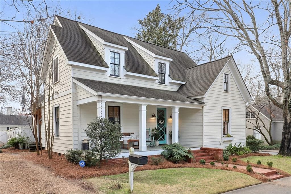 4 bedroom, 3 bathroom, 2,636 sq ft single family residence sold at 87 Holland Street, Marietta, GA 30064