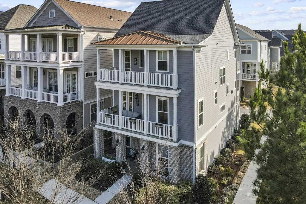 6050 Richwood Circle, Roswell, GA 30076 — most recent listing photo