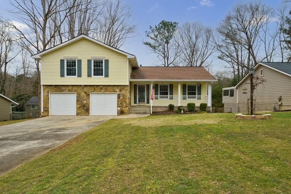 440 Ansley Drive, Roswell, GA 30076 — most recent listing photo