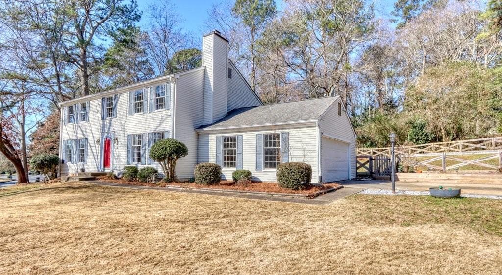 105 N Pond Court, Roswell, GA 30076 — most recent listing photo