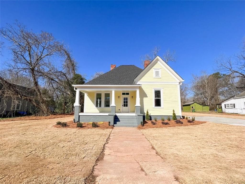 3 bedroom, 2 bathroom single family residence sold at 239 E Marable Street, Monroe, GA 30655