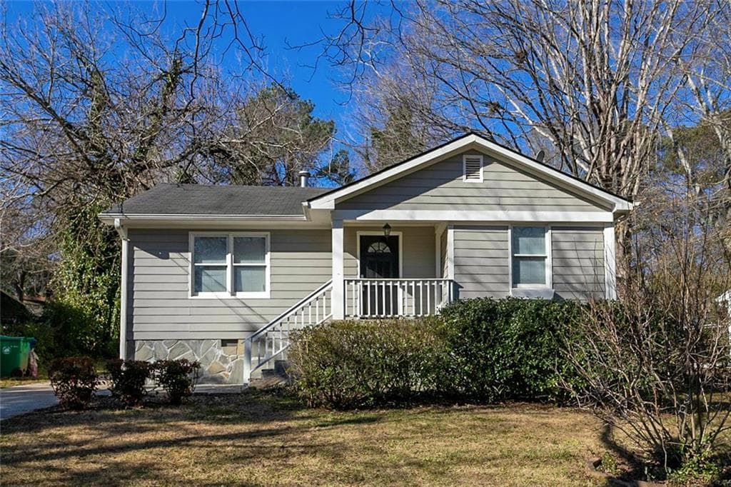 3 bedroom, 2 bathroom, 1,028 sq ft single family residence sold at 2035 Settle Circle, Atlanta, GA 30316
