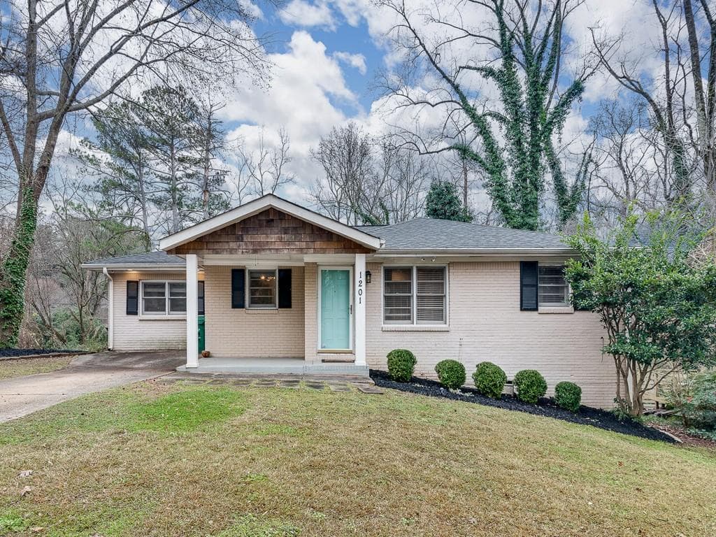 3 bedroom, 3 bathroom, 2,460 sq ft single family residence sold at 1201 Hillwood Court, Atlanta, GA 30316