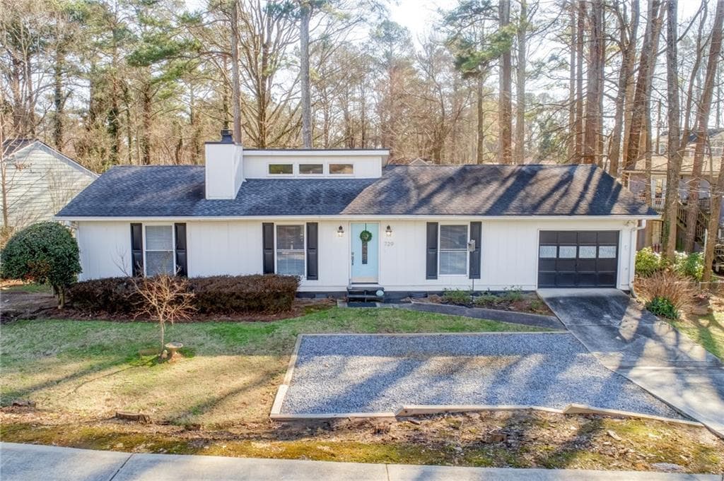 3 bedroom, 2 bathroom, 1,404 sq ft single family residence sold at 729 Stewart Circle, Marietta, GA 30064