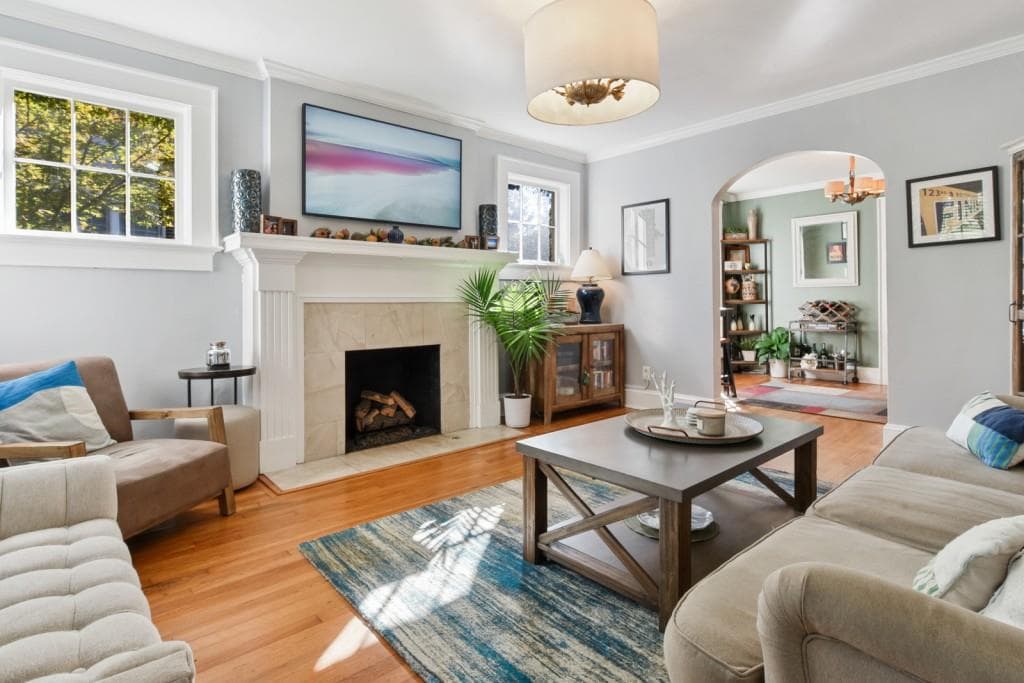 2 bedroom, 2 bathroom, 1,536 sq ft single family residence sold at 705 Martina Drive, Atlanta, GA 30305