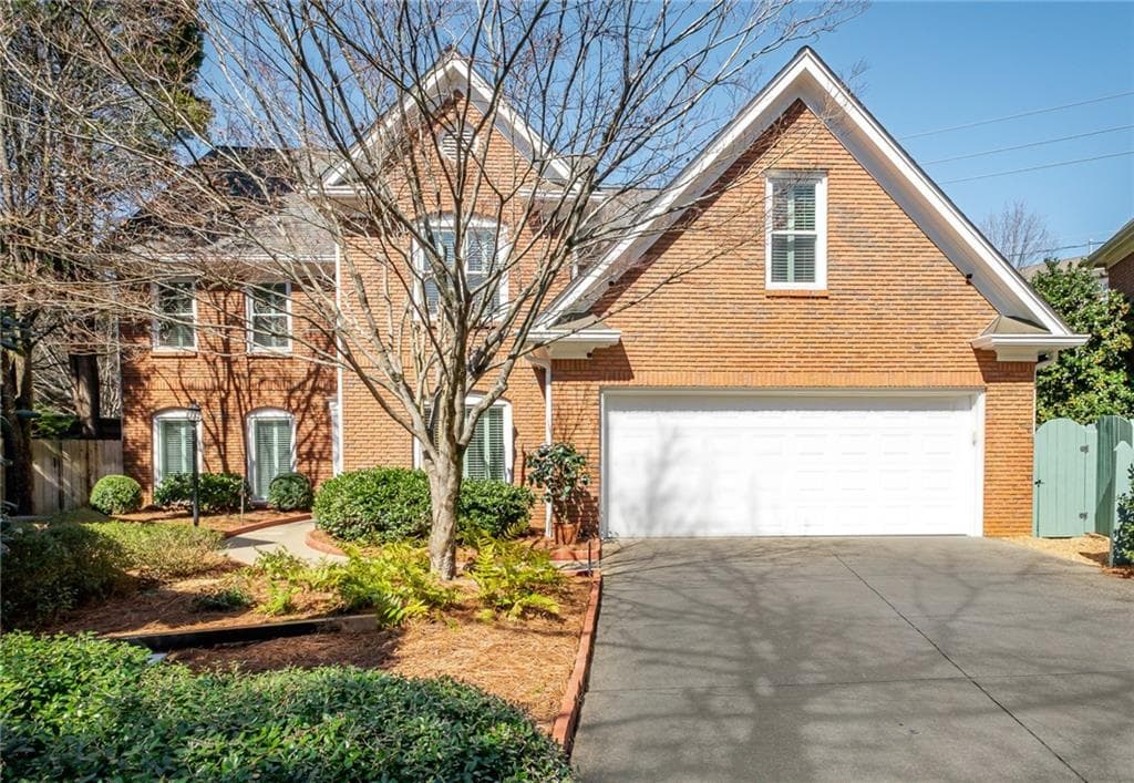 3 bedroom, 3 bathroom, 3,001 sq ft single family residence sold at 16 Westminster Close Drive, Atlanta, GA 30327 — photo 1 of 1
