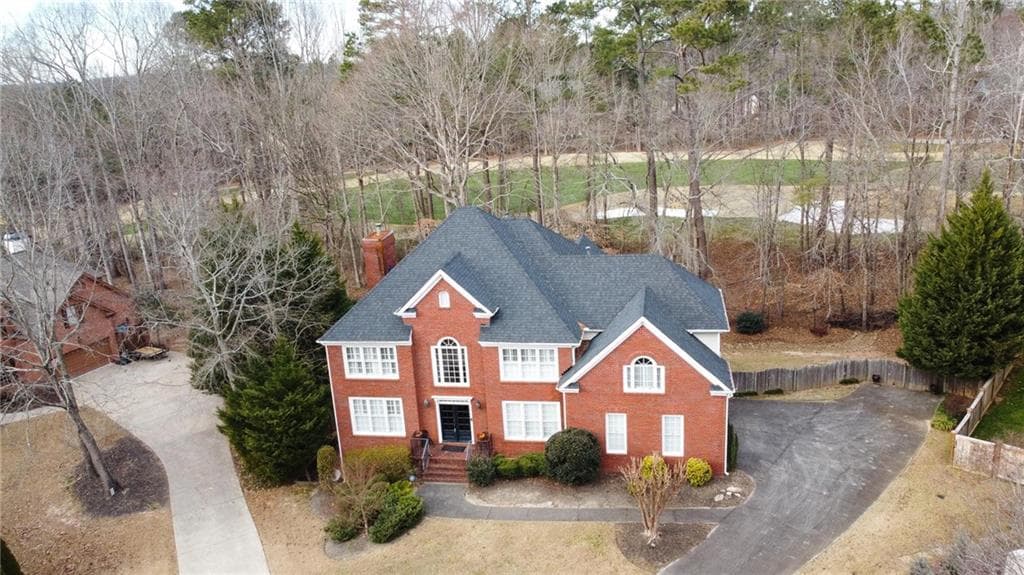 5 bedroom, 5 bathroom, 3,387 sq ft single family residence sold at 520 Newburgh Way, Roswell, GA 30075