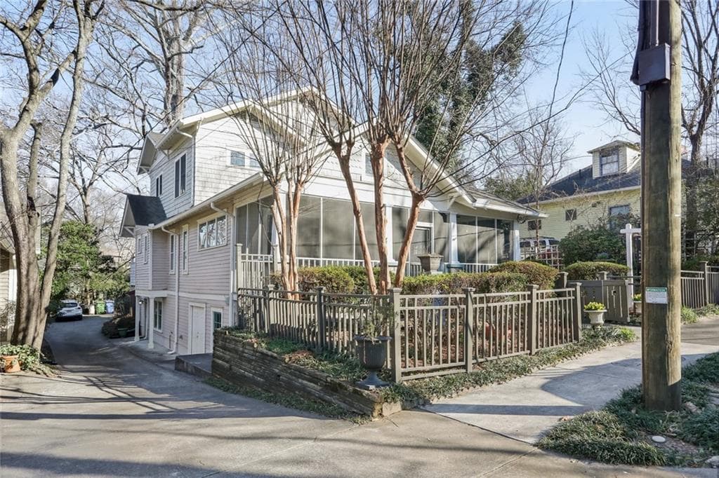 4 bedroom, 3 bathroom, 420 sq ft single family residence sold at 952 VIRGINIA Circle, Atlanta, GA 30306