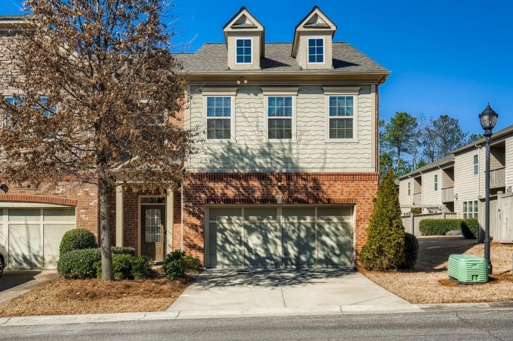 5536 Parkerton Lane, Sandy Springs, GA 30342 — most recent listing photo
