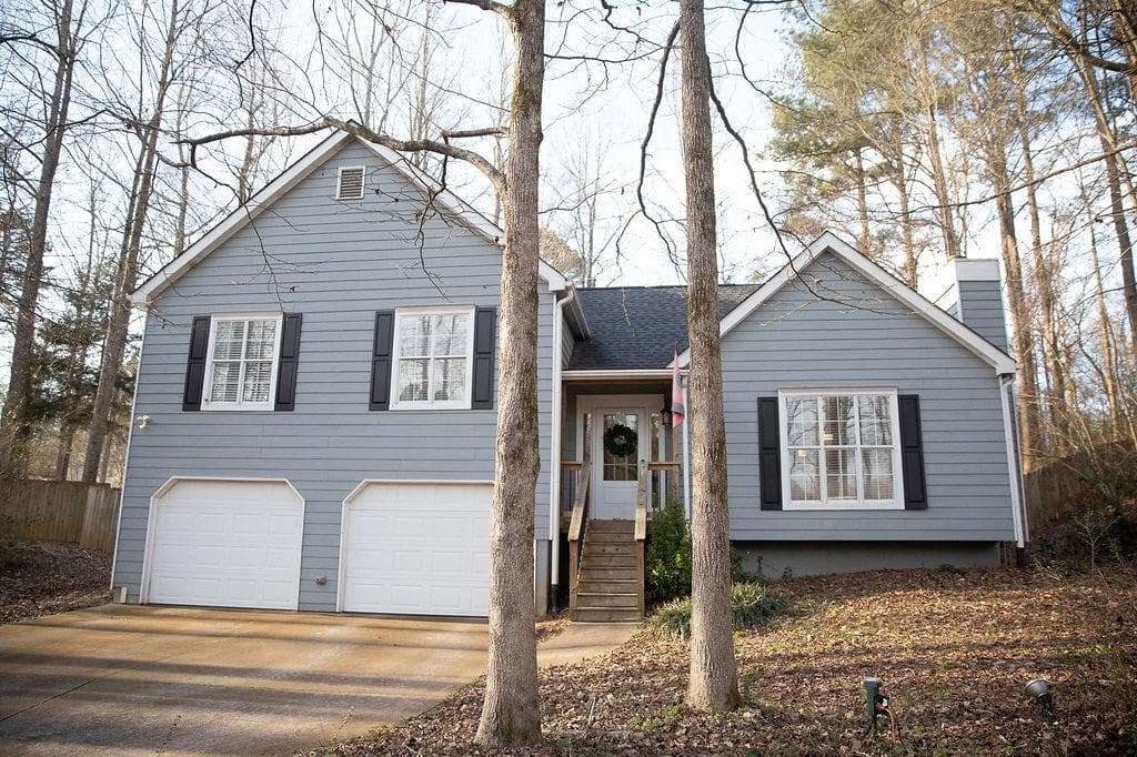 5570 Rolling Oaks Drive, Cumming, GA 30040 — most recent listing photo