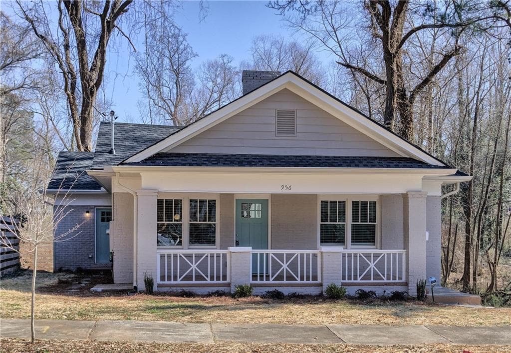 3 bedroom, 2 bathroom, 1,672 sq ft single family residence sold at 956 Lawton Street, Atlanta, GA 30310