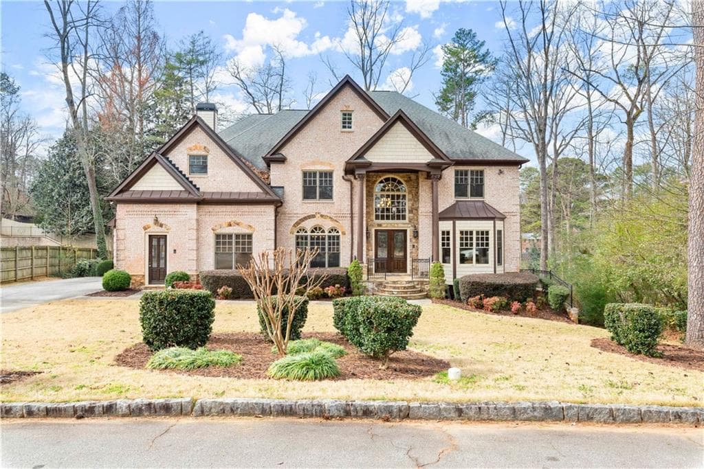 6 bedroom, 7 bathroom, 7,837 sq ft single family residence sold at 2152 Meadowcliff Drive, Atlanta, GA 30345