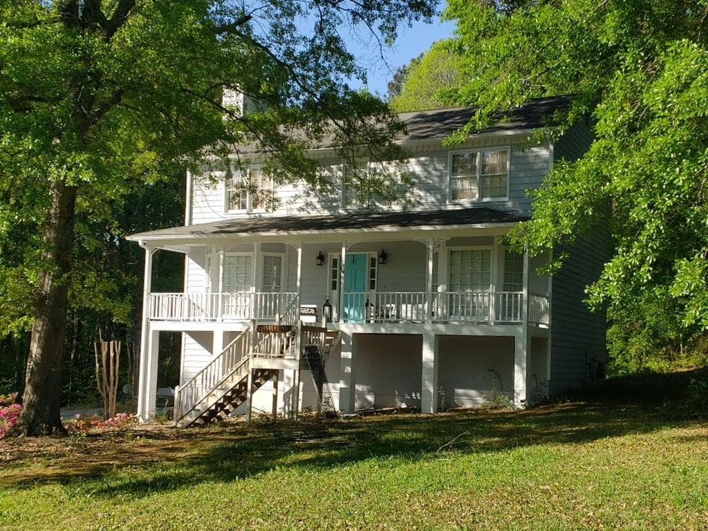 3 bedroom, 3 bathroom, 2,190 sq ft single family residence sold at 5909 Clairmont Way, Powder Springs, GA 30127