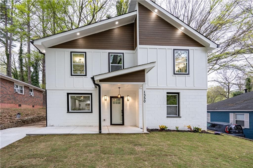 5 bedroom, 5 bathroom, 2,540 sq ft single family residence sold at 1350 Elizabeth Avenue, Atlanta, GA 30310