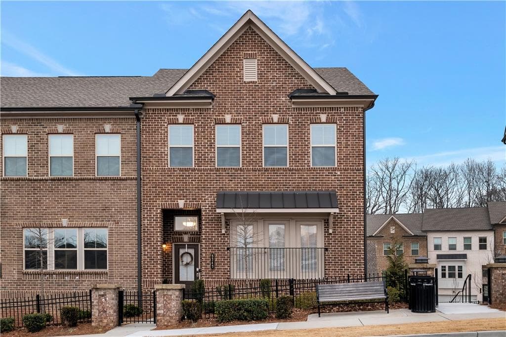 5243 Saxondale Lane, Dunwoody, GA 30338 — most recent listing photo