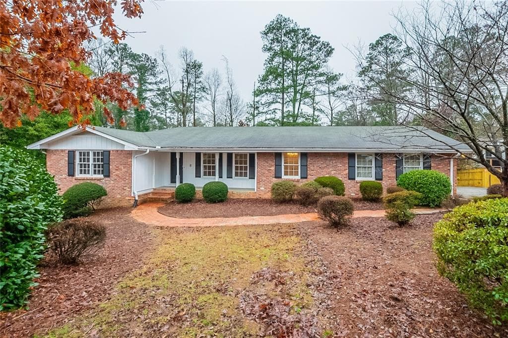 3 bedroom, 3 bathroom, 2,106 sq ft single family residence sold at 4270 Cove Way, Marietta, GA 30067
