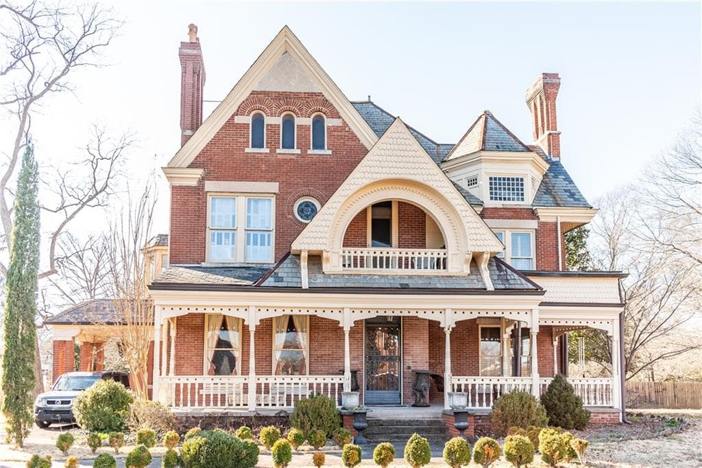622 S Thornton Avenue, Dalton, GA 30720 — most recent listing photo