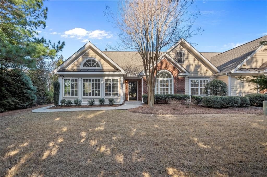 3 bedroom, 2 bathroom, 1,774 sq ft condominium sold at 6141 Malloway Court, Cumming, GA 30041