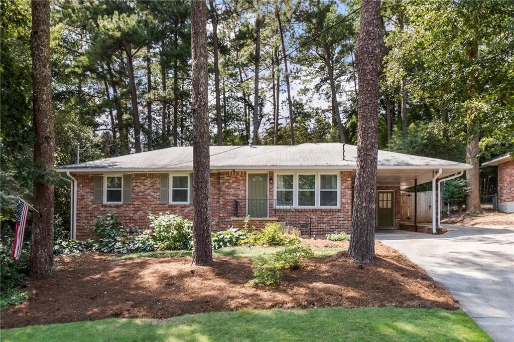 3 bedroom, 2 bathroom, 1,586 sq ft single family residence sold at 2636 Warwick Circle, Atlanta, GA 30345