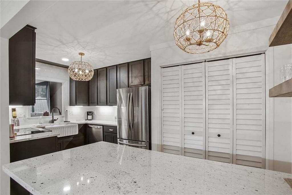3 bedroom, 2 bathroom, 1,500 sq ft condominium sold at 177 Maribeau Square, Atlanta, GA 30327 — photo 1 of 1