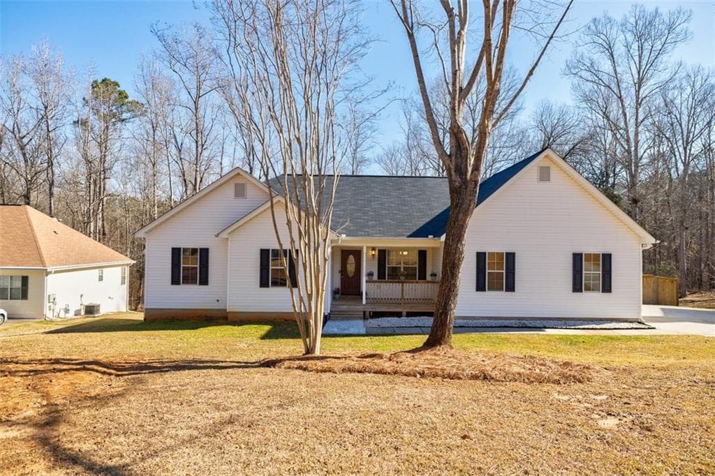 3 bedroom, 2 bathroom, 3,246 sq ft single family residence sold at 305 O'TARA WOODS Drive, Newnan, GA 30263