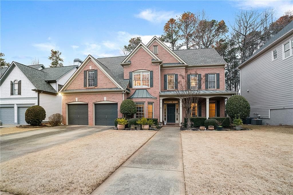 5 bedroom, 4 bathroom, 4,014 sq ft single family residence sold at 325 Crown Vetch Lane, Alpharetta, GA 30005