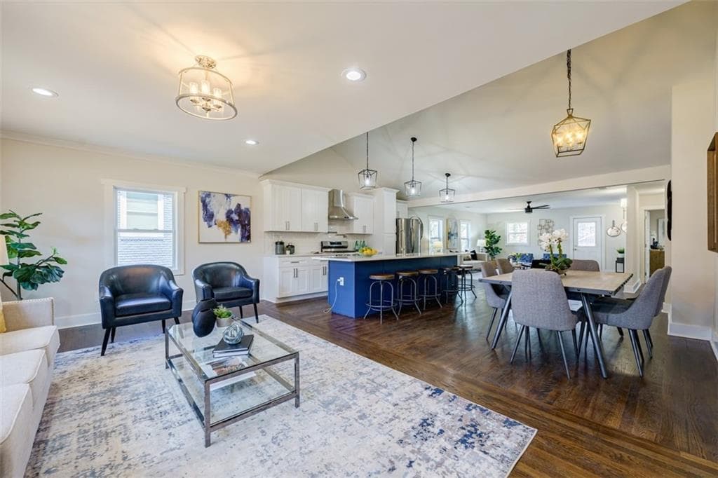 3 bedroom, 2 bathroom, 2,000 sq ft single family residence sold at 620 Clover Street, Atlanta, GA 30310