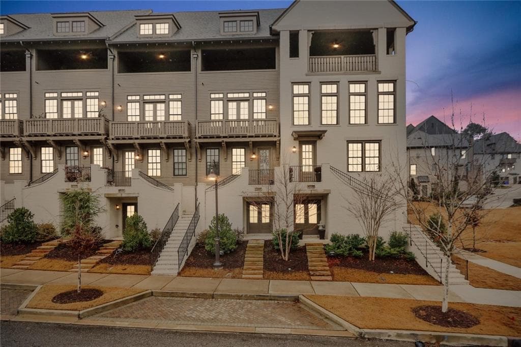 3 bedroom, 4 bathroom, 2,663 sq ft townhouse sold at 6747 Encore Boulevard, Atlanta, GA 30328