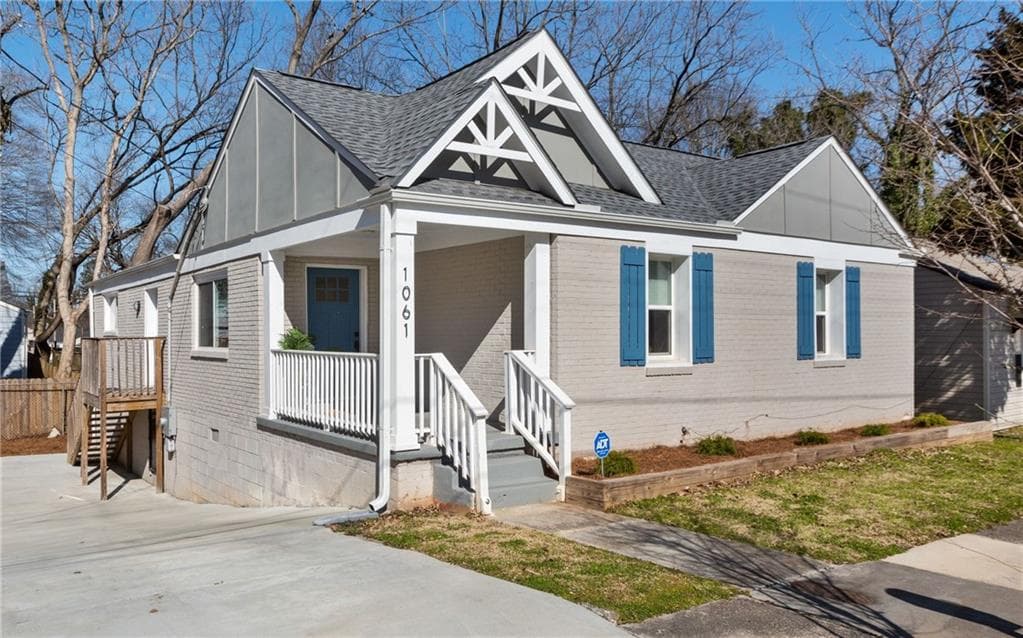 3 bedroom, 2 bathroom, 1,701 sq ft single family residence sold at 1061 Ashby Grove, Atlanta, GA 30314