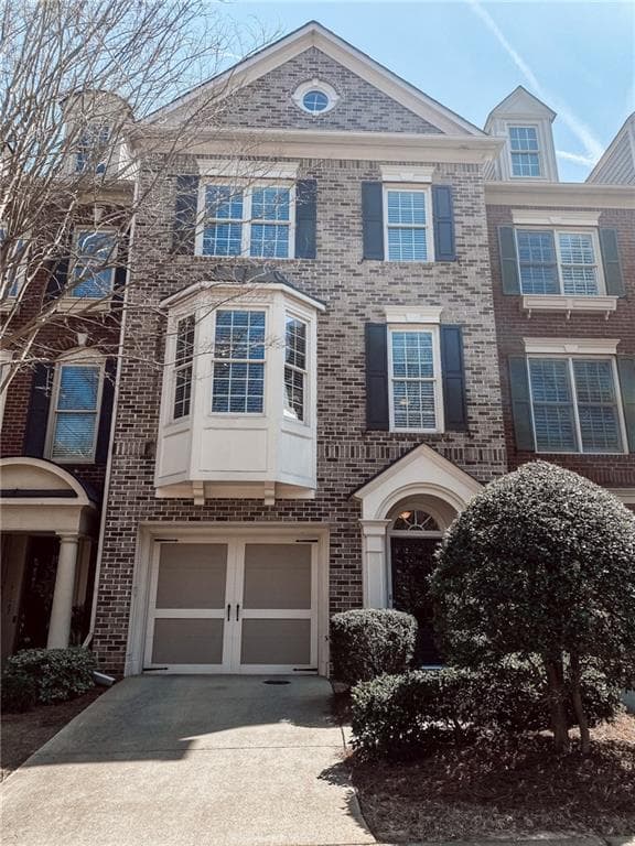 2 bedroom, 3 bathroom, 2,100 sq ft townhouse sold at 11185 Calypso Drive 11, Alpharetta, GA 30009