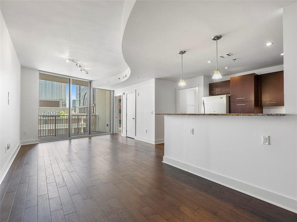 20 10th Street 802, Atlanta, GA 30309 — most recent listing photo
