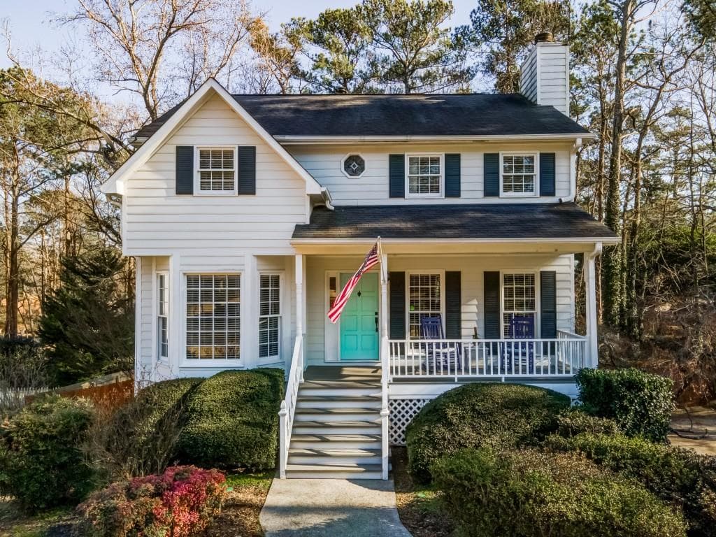 3 bedroom, 3 bathroom, 2,000 sq ft single family residence sold at 1950 Brown Mill Place, Marietta, GA 30062