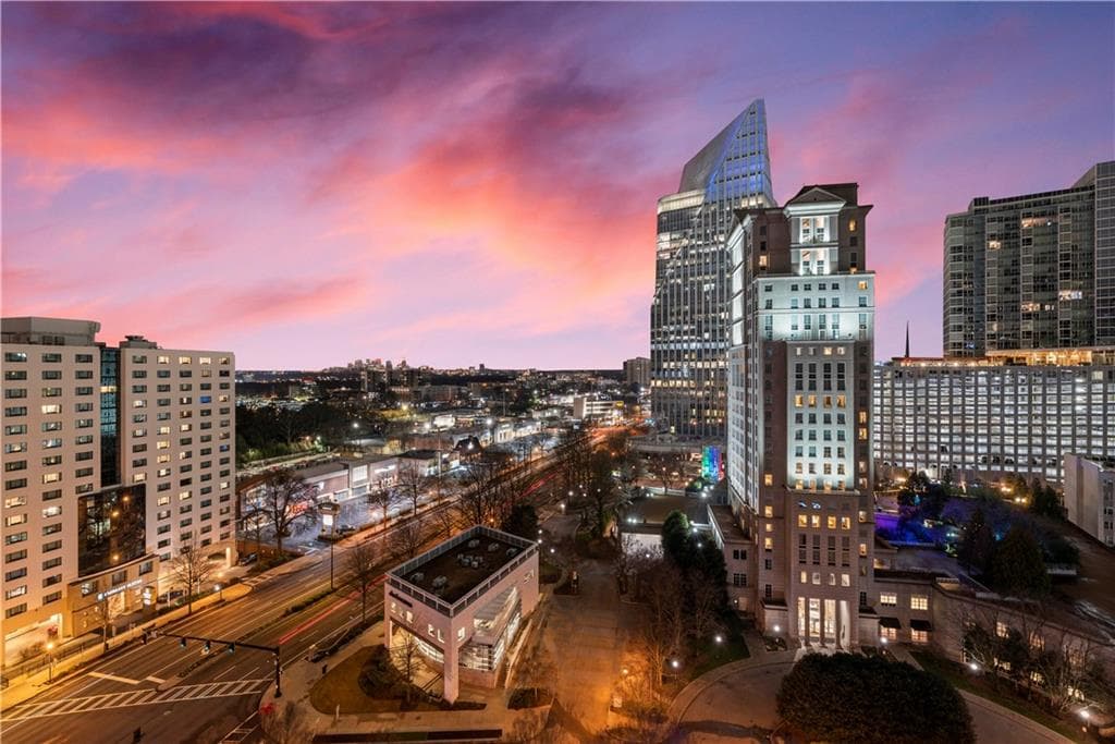 1 bedroom, 1 bathroom, 764 sq ft condominium sold at 3324 Peachtree Road 1406, Atlanta, GA 30326