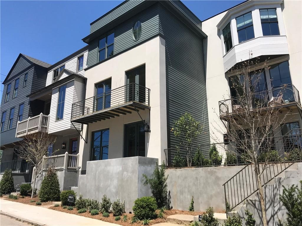 3 bedroom, 3 bathroom, 1,824 sq ft townhouse sold at 677 Exchange Street, Atlanta, GA 30315
