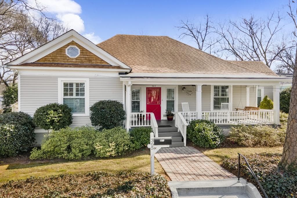 3 bedroom, 2 bathroom, 1,700 sq ft single family residence sold at 365 Glendale Avenue, Atlanta, GA 30307