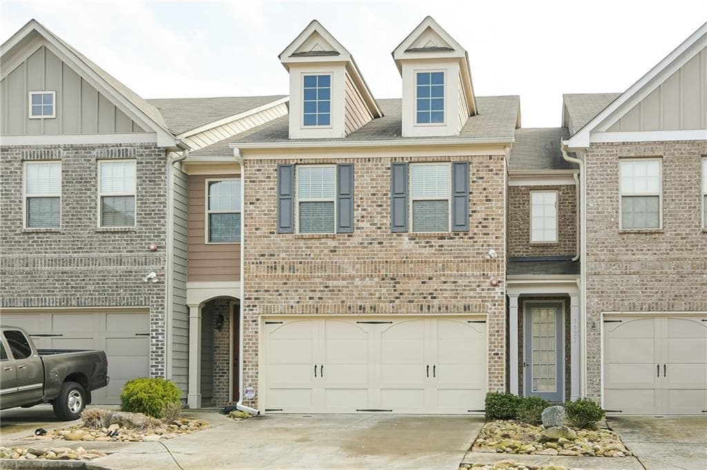 3 bedroom, 3 bathroom, 1,994 sq ft townhouse sold at 3537 Desoto Road, Snellville, GA 30078