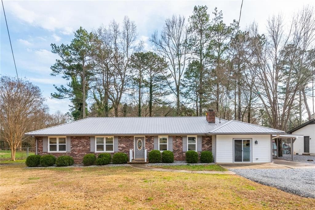 4 bedroom, 3 bathroom, 1,716 sq ft single family residence sold at 5015 Ivey Lane, Acworth, GA 30101