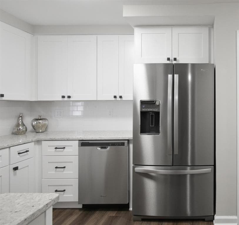 3 bedroom, 2 bathroom, 1,346 sq ft condominium sold at 28 Chaumont Square, Atlanta, GA 30327 — photo 1 of 1