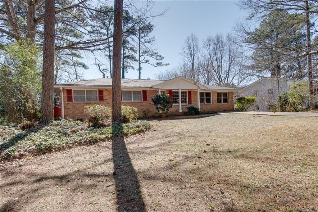 244 Forest Glen Circle, Avondale Estates, GA 30002 — most recent listing photo
