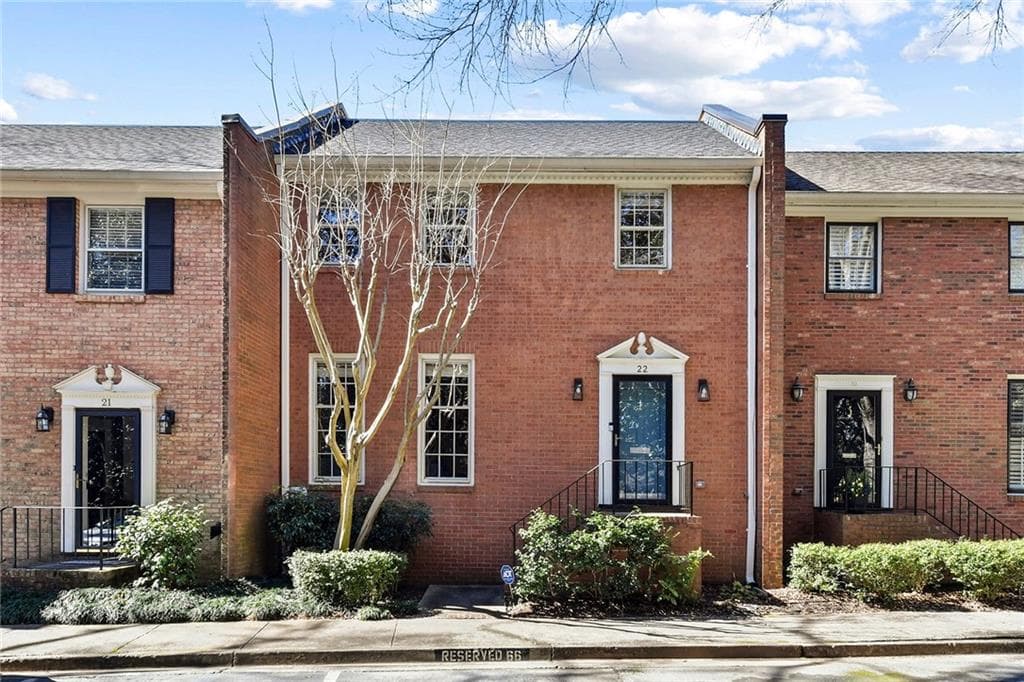 3 bedroom, 3 bathroom, 1,999 sq ft townhouse sold at 22 Lullwater Place 22, Atlanta, GA 30307