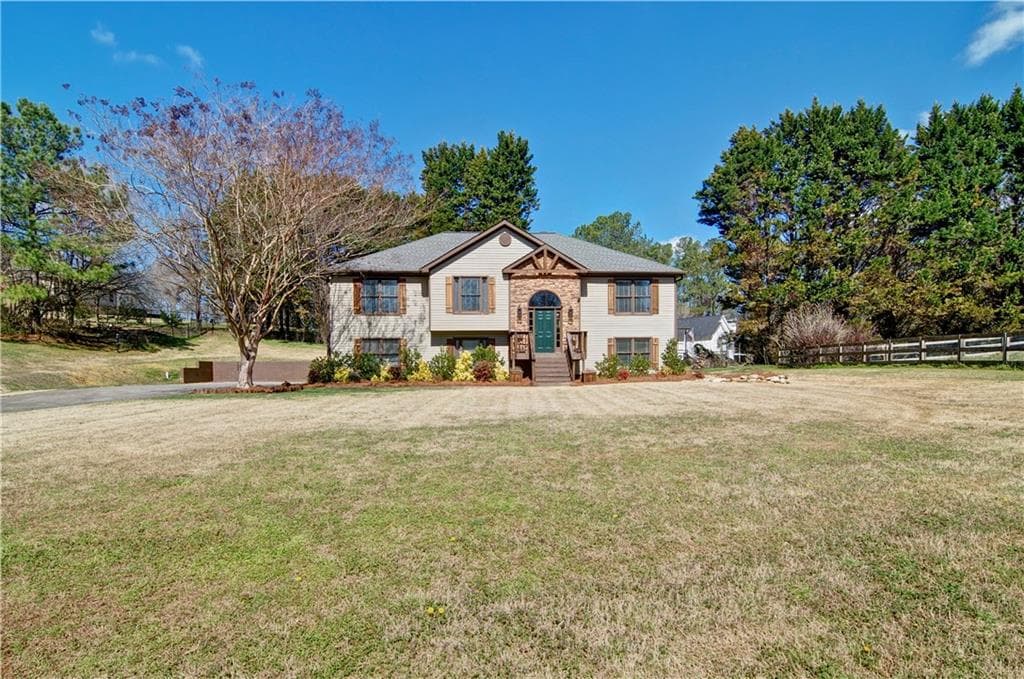 4 bedroom, 2 bathroom, 2,756 sq ft single family residence sold at 204 Cameron Court, Acworth, GA 30102