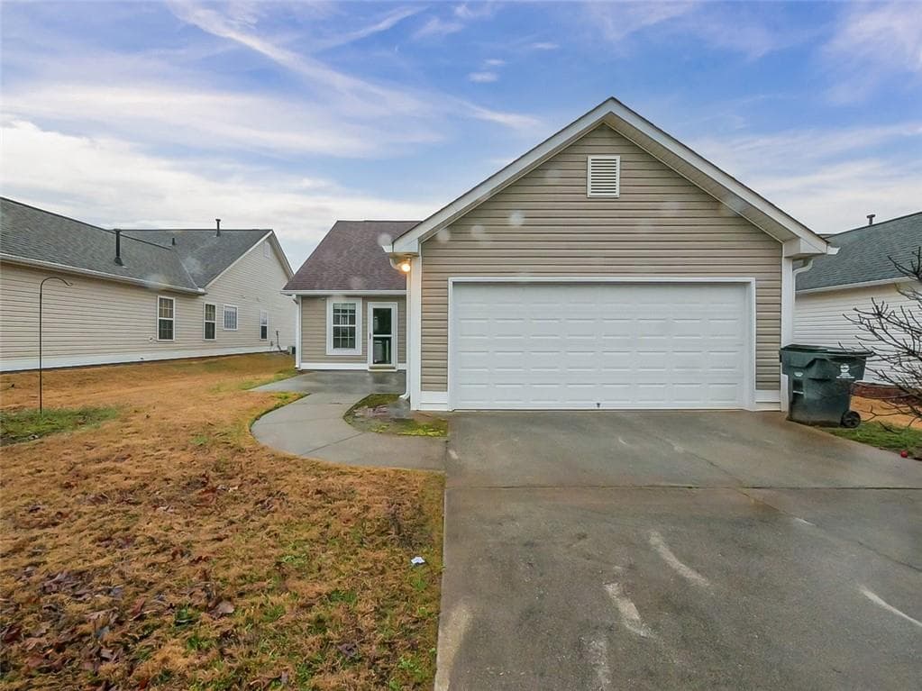 431 Fairlawn Drive, Stockbridge, GA 30281 — most recent listing photo