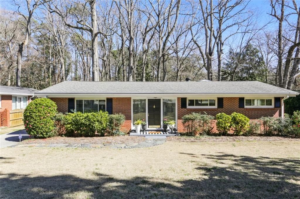 3 bedroom, 2 bathroom, 1,404 sq ft single family residence sold at 2167 Fairway Circle, Brookhaven, GA 30319